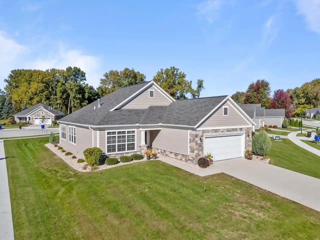 Photo 1 of Single family home for sale at 5575 N Osprey Dr, Appleton, WI 54913 | MLS# 50334102 | Listing updated on 2026-10-09