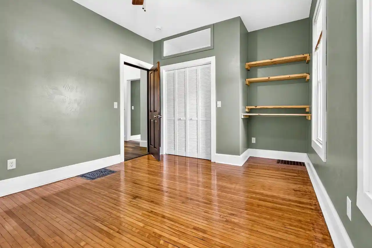 Photo 3 of Single family home for sale at 709 W New York Ave, Oshkosh, WI 54901 | MLS# 50334097 | Listing updated on 2026-10-09