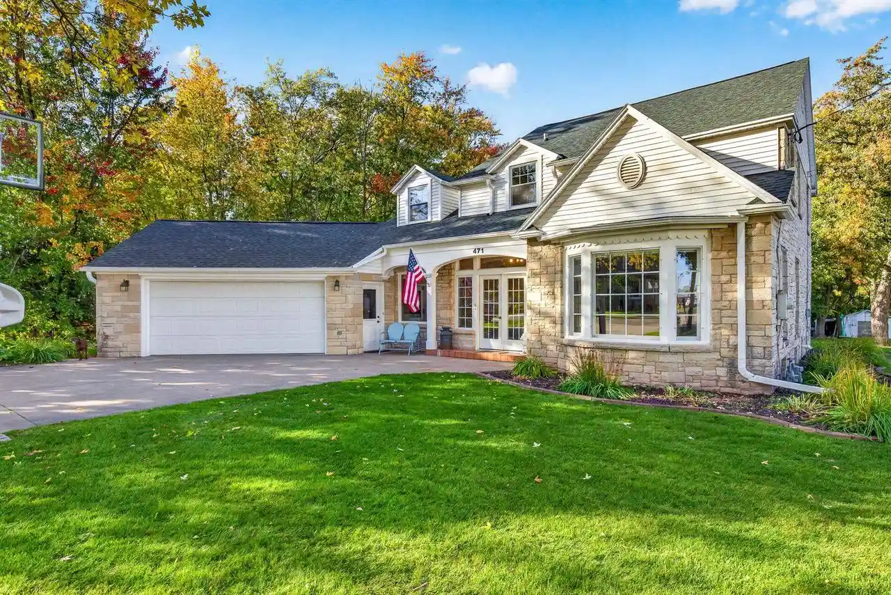 Photo 1 of Single family home for sale at 471 Holland Ct, Kaukauna, WI 54130 | MLS# 50334105 | Listing updated on 2026-10-09