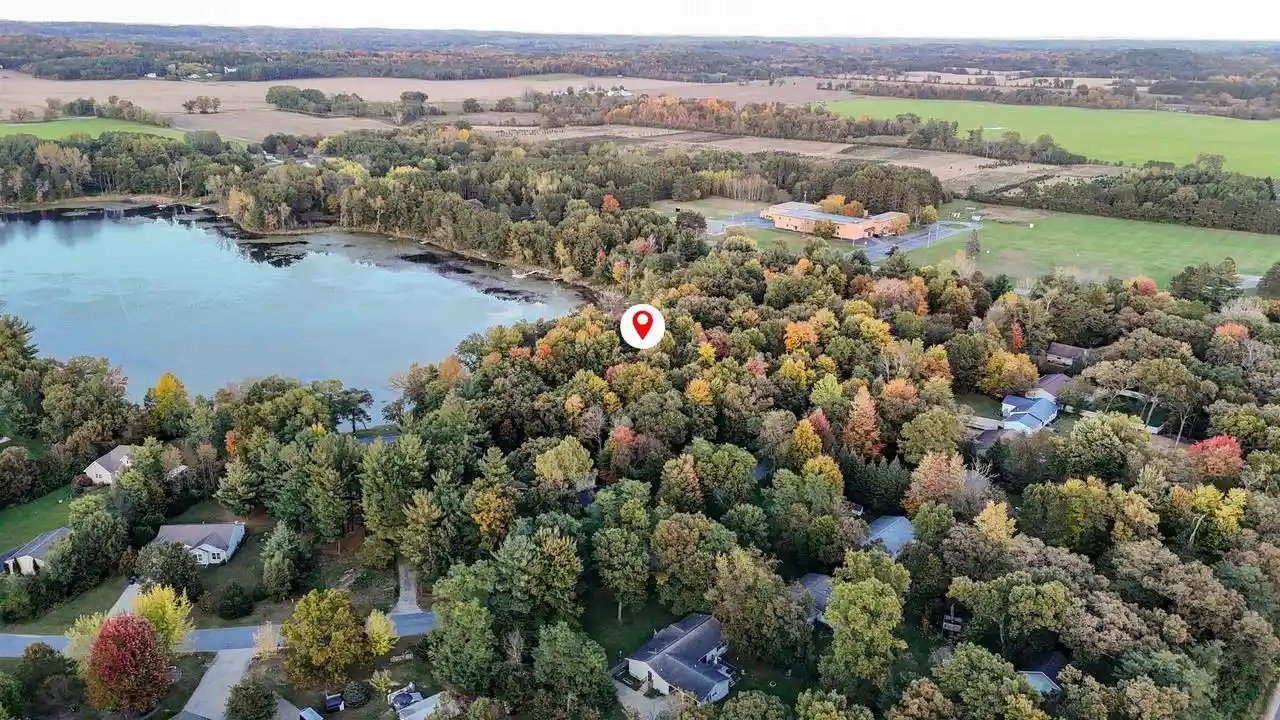 Photo 2 of Single family home for sale at N3120 W Silver Lake Dr, Waupaca, WI 54981 | MLS# 50334114 | Listing updated on 2026-10-09