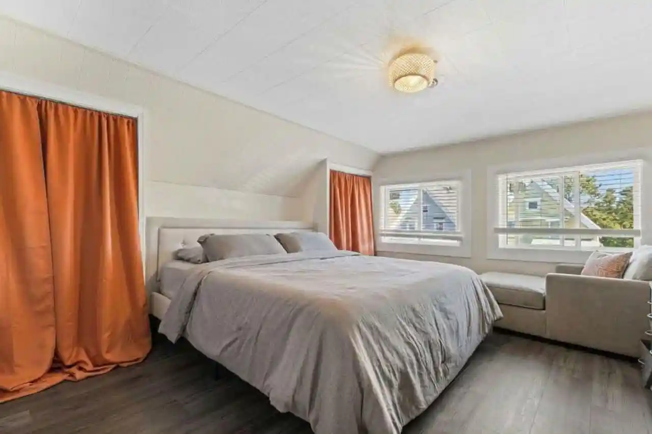 Photo 1 of Multi family home for sale at 2975 S Kinnickinnic Ave, Milwaukee, WI 53207 | MLS# 1984274 | Listing updated on 2026-10-09