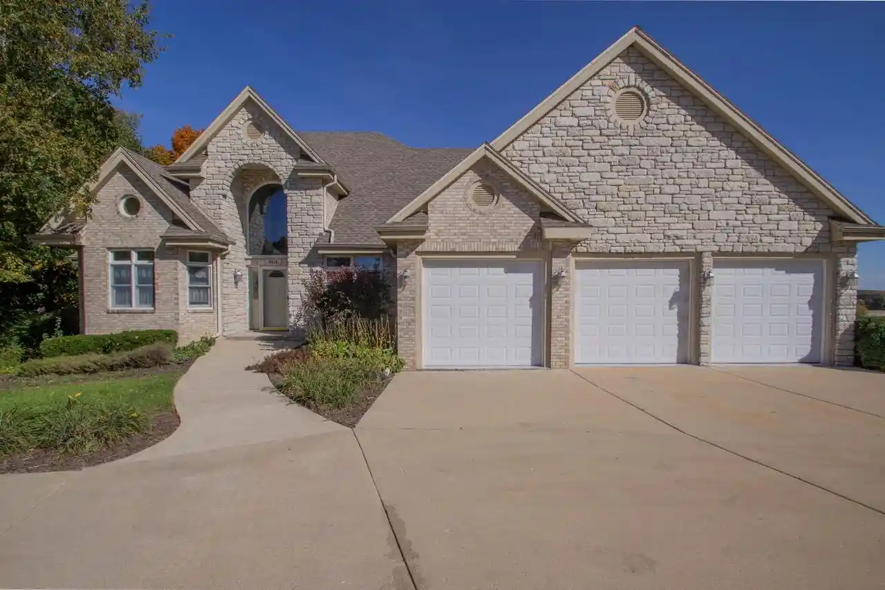 Photo 1 of Single family home for sale at N438 Beverly Dr, Watertown, WI 53098 | MLS# 1984277 | Listing updated on 2026-10-09