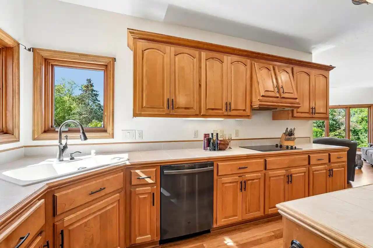 Photo 4 of Single family home for sale at W295s5349 Holiday Oak Dr, Waukesha, WI 53189 | MLS# 1984278 | Listing updated on 2026-10-09