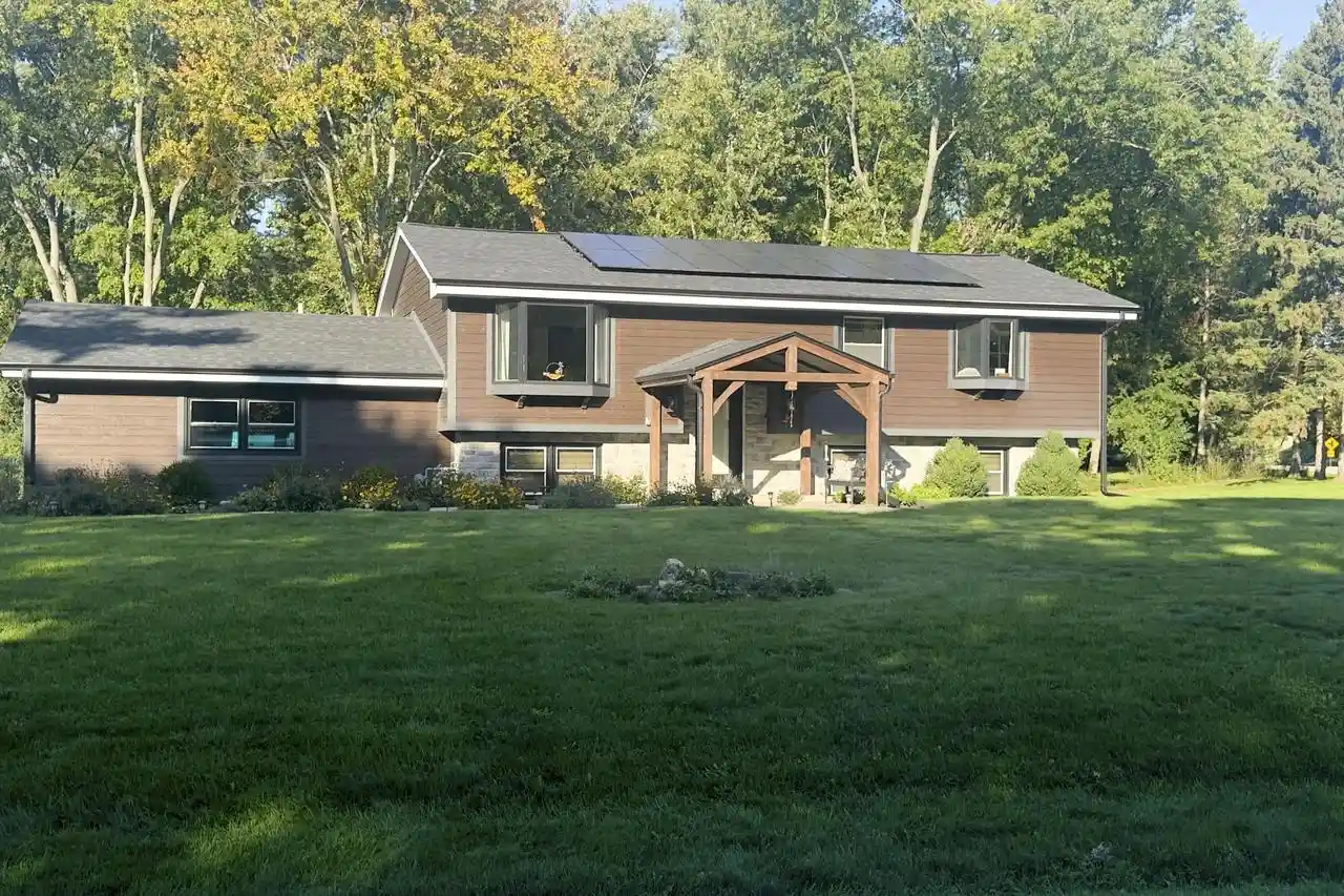 Photo 1 of Single family home for sale at W330n5515 Linden Cir E, Nashotah, WI 53058 | MLS# 1984283 | Listing updated on 2026-10-09