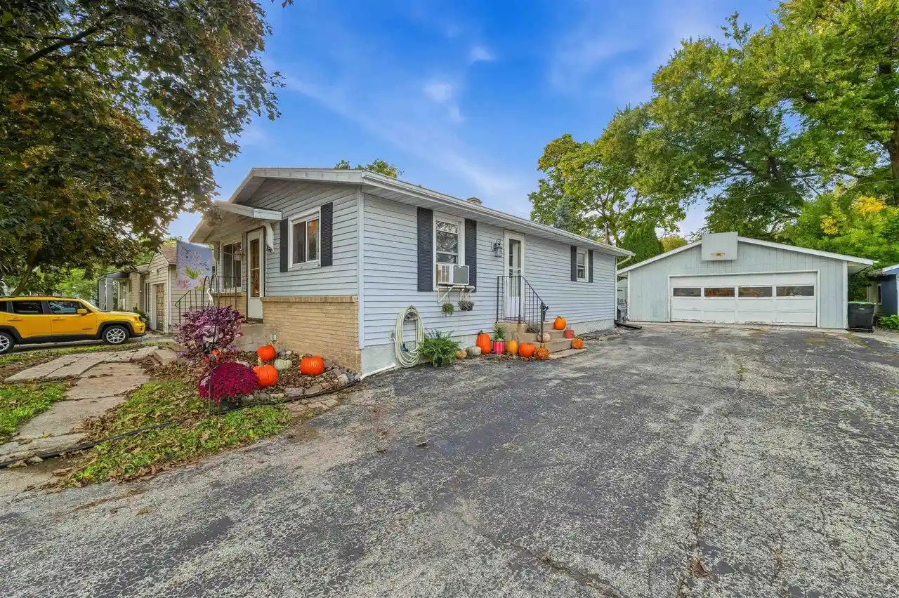 Photo 1 of Single family home for sale at 730 S Center St, Beaver Dam, WI 53916 | MLS# 2034424 | Listing updated on 2026-10-09