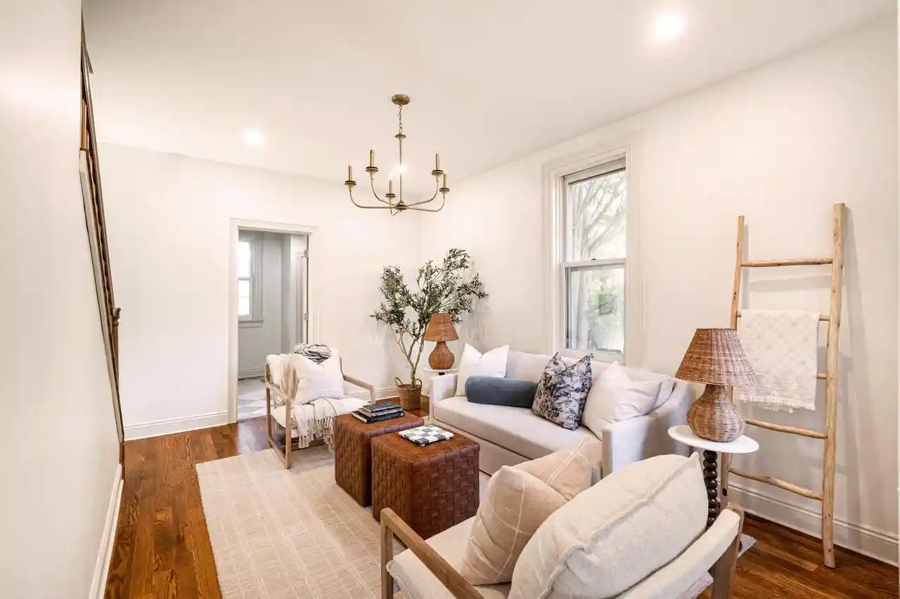 Photo 4 of Single family home for sale at W61n669 Mequon Ave, Cedarburg, WI 53012 | MLS# 1984289 | Listing updated on 2026-10-29