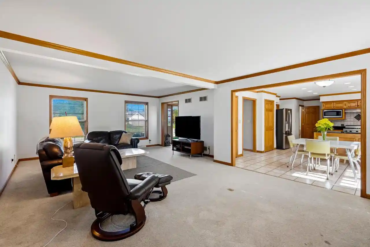 Photo 3 of Single family home for sale at 9175 S Patricia Blvd, Oak Creek, WI 53154 | MLS# 1984290 | Listing updated on 2026-10-09