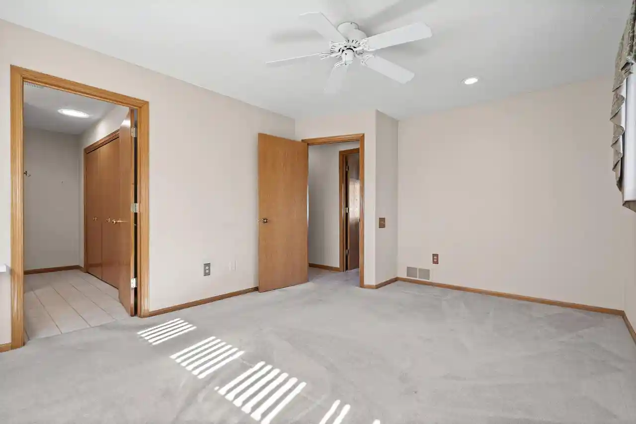 Photo 4 of Single family home for sale at 932 Garden Pl, Onalaska, WI 54650 | MLS# 1984298 | Listing updated on 2026-10-09