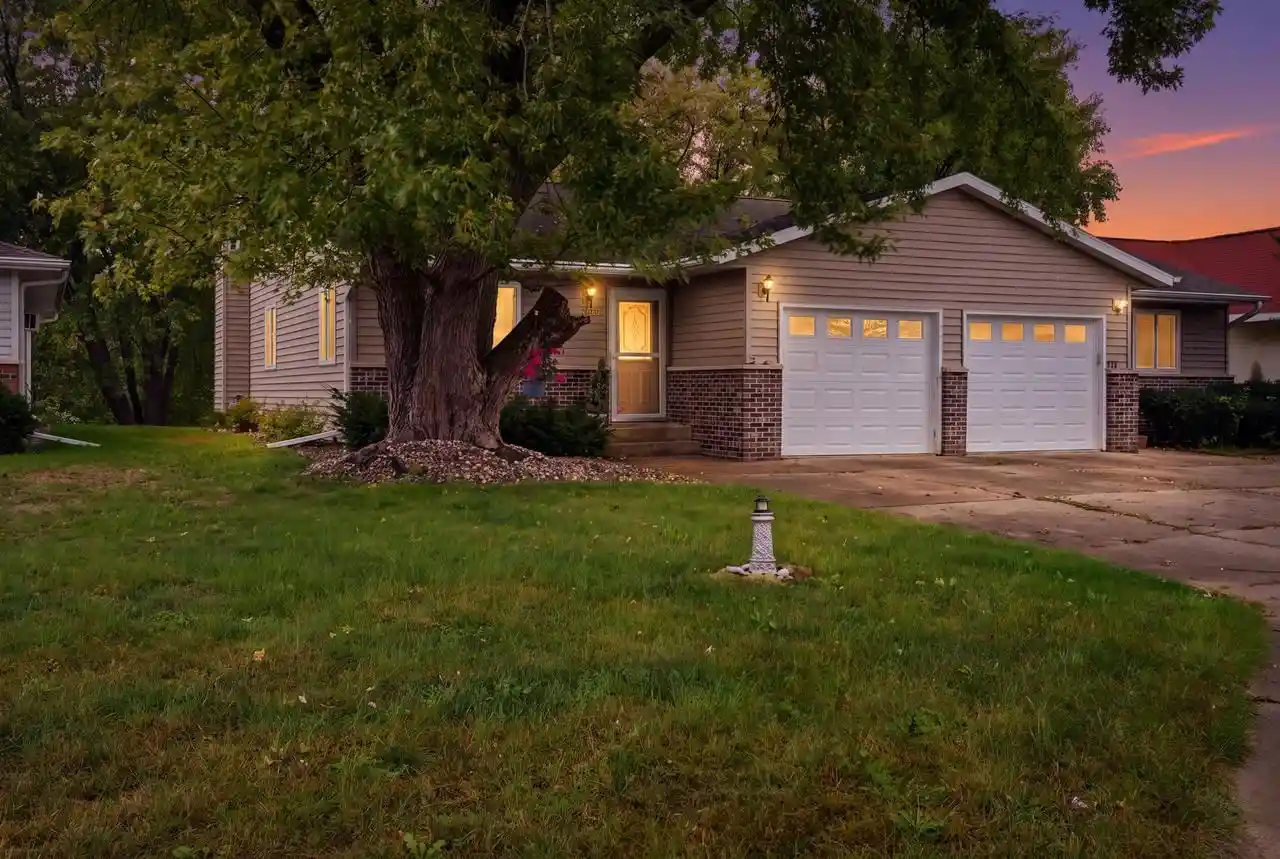Single family home for sale at 209 Westview Pl, La Crosse, WI 54601 | MLS# 1984299