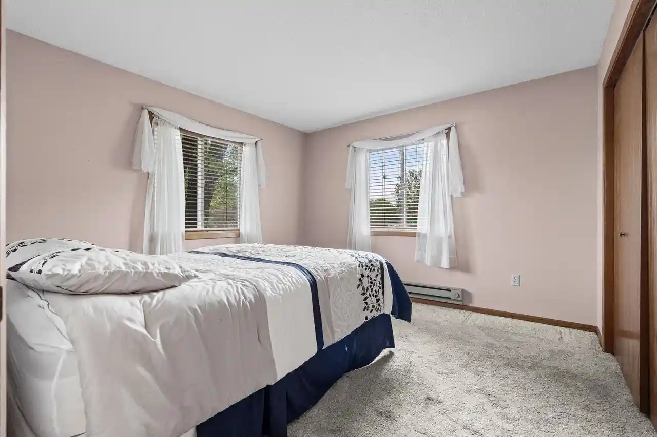 Photo 2 of Single family home for sale at 209 Westview Pl, La Crosse, WI 54601 | MLS# 1984299 | Listing updated on 2026-10-09