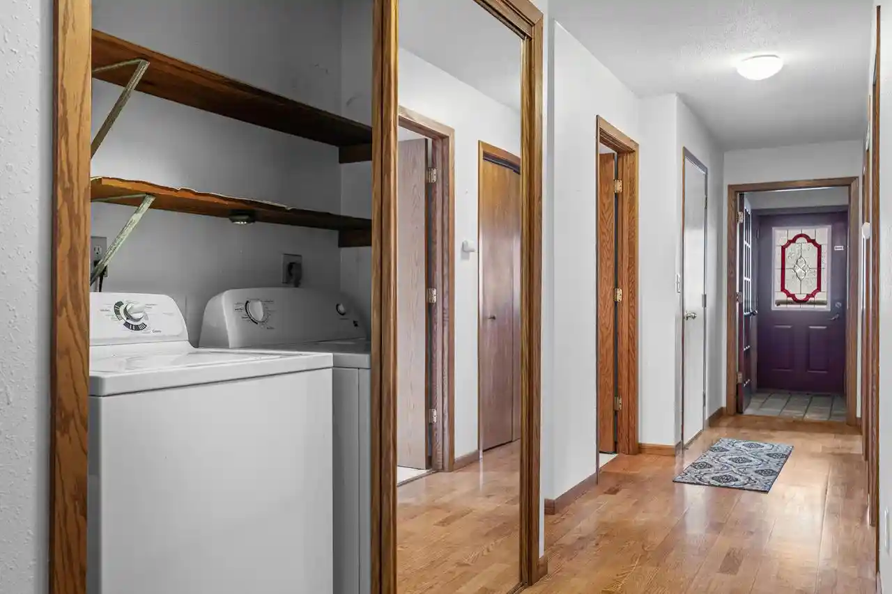 Photo 4 of Single family home for sale at 209 Westview Pl, La Crosse, WI 54601 | MLS# 1984299 | Listing updated on 2026-10-09