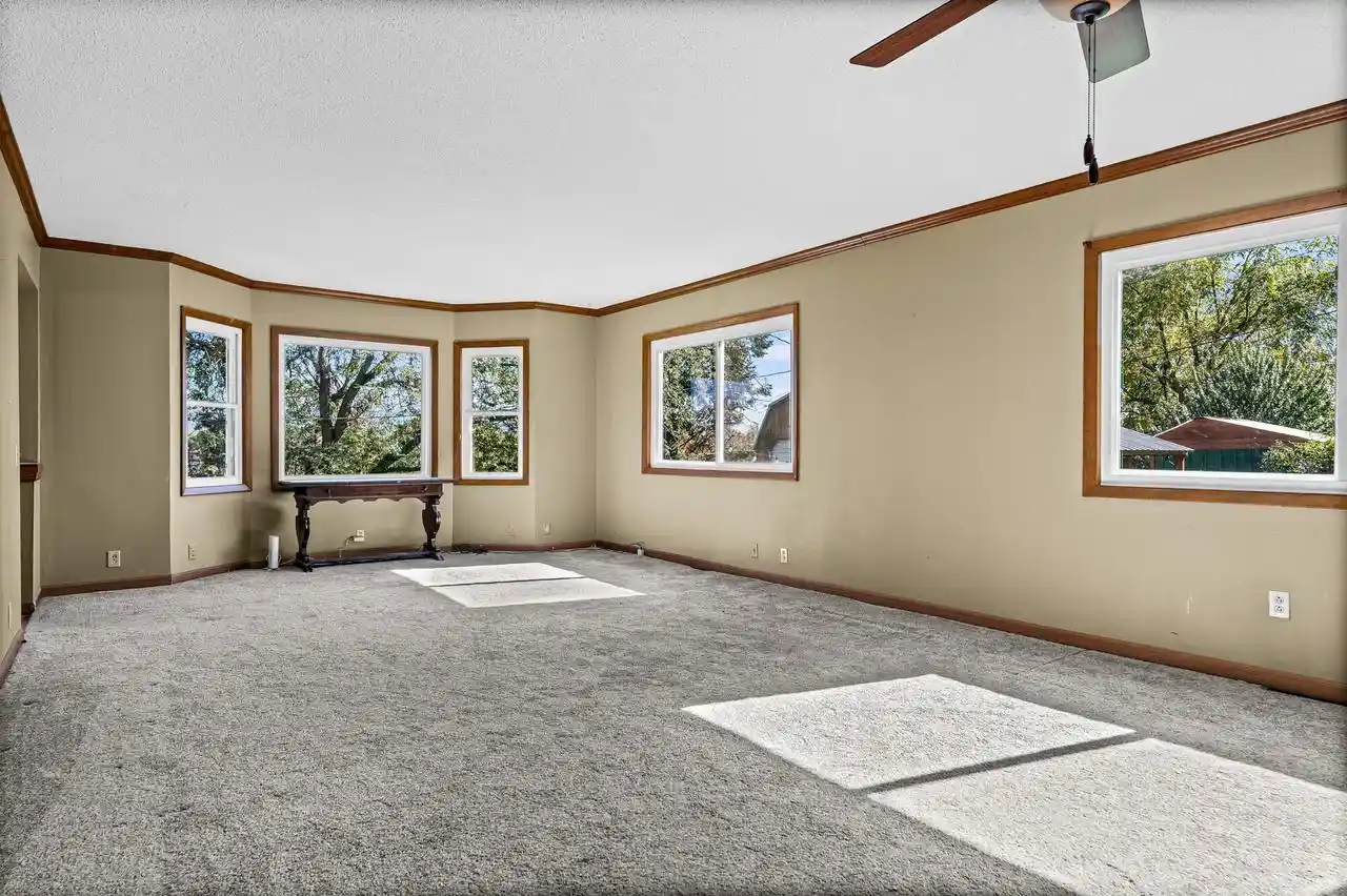 Photo 4 of Sale Pending at 705 2nd Street S St, La Crescent, MN 55947 | MLS# 1984306 | Listing updated on 2026-10-21