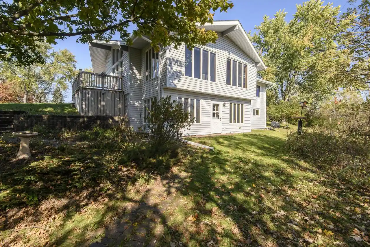 Photo 4 of Single family home for sale at S49w34165 Ridgeway Dr, Dousman, WI 53118 | MLS# 1984317 | Listing updated on 2026-10-29
