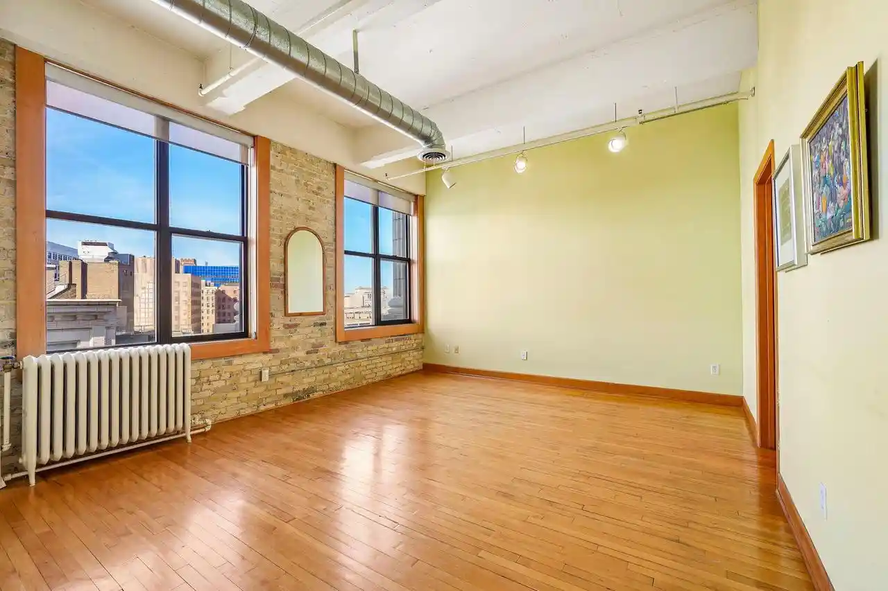 Photo 4 of Condo for sale at 730 N Plankinton Ave #9B, Milwaukee, WI 53203 | MLS# 1984319 | Listing updated on 2026-10-09