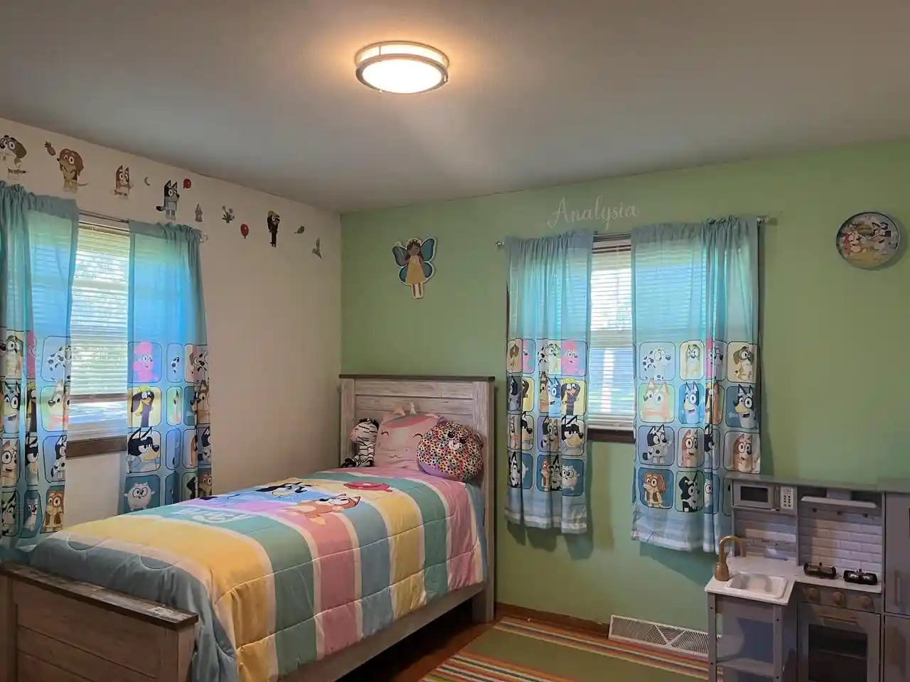 Photo 3 of Single family home for sale at 1633 W Leroy Ave, Milwaukee, WI 53221 | MLS# 1984322 | Listing updated on 2026-10-09