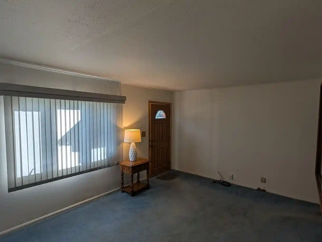 Photo 4 of Single family home for sale at 4467 S Pennsylvania Ave, Saint Francis, WI 53235 | MLS# 1984335 | Listing updated on 2026-10-11