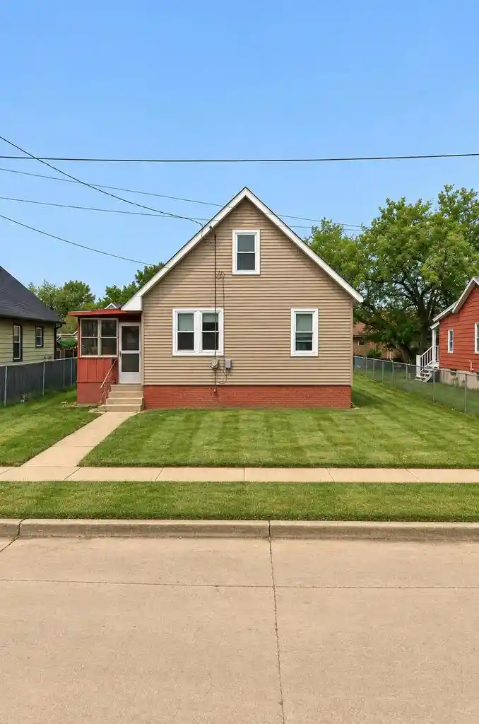 Photo 1 of Single family home for sale at 1132 Railroad St, Racine, WI 53404 | MLS# 1984338 | Listing updated on 2026-10-10