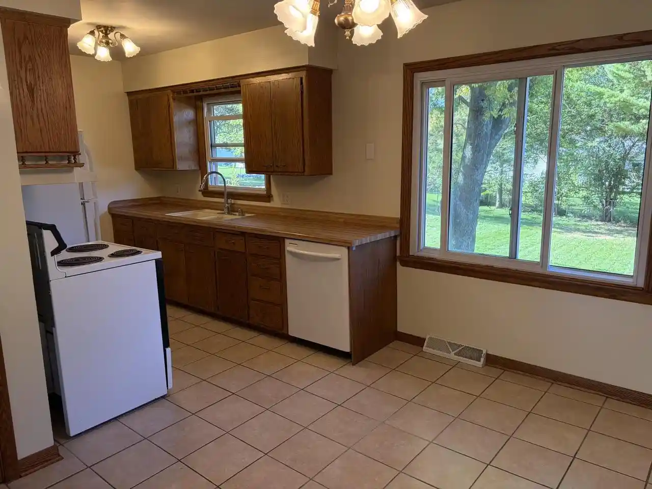 Photo 3 of Single family home for sale at 103 Edward St, Verona, WI 53593 | MLS# 2034441 | Listing updated on 2026-10-14