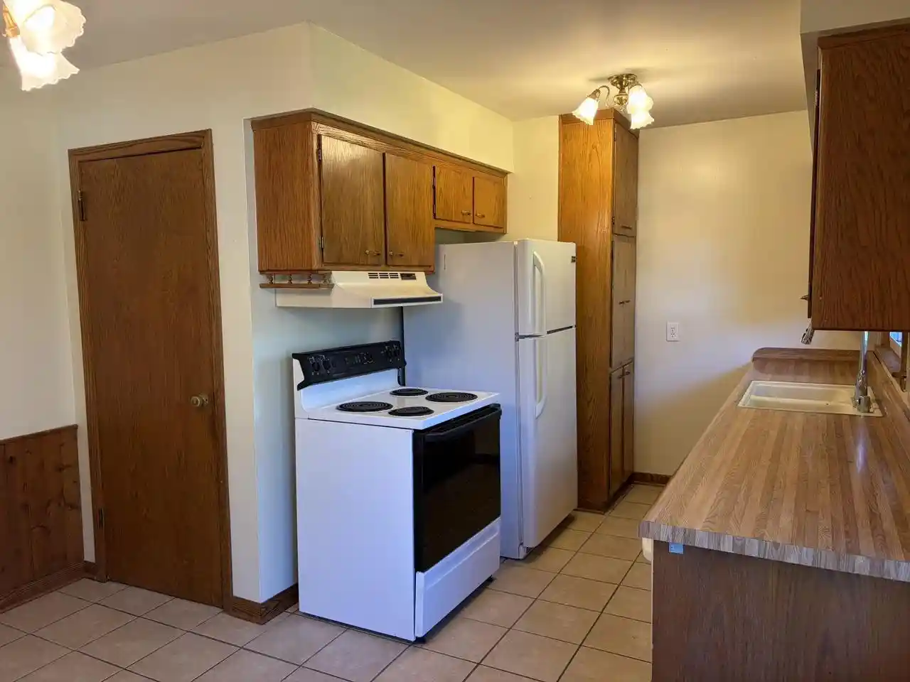 Photo 4 of Single family home for sale at 103 Edward St, Verona, WI 53593 | MLS# 2034441 | Listing updated on 2026-10-14