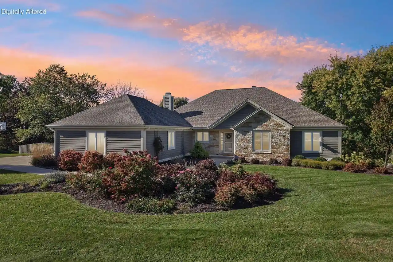Photo 1 of Single family home for sale at S6w31108 Hidden Holw, Delafield, WI 53018 | MLS# 1984358 | Listing updated on 2026-10-10
