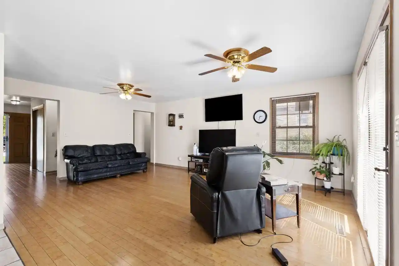 Photo 2 of Single family home for sale at 429 W Apple Tree Rd, Glendale, WI 53217 | MLS# 1984360 | Listing updated on 2026-10-10