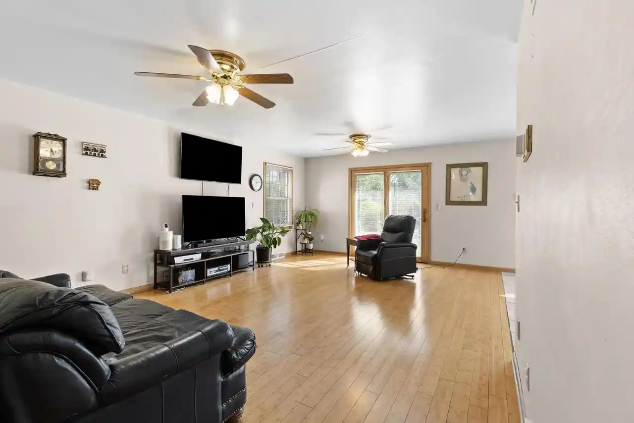 Photo 3 of Single family home for sale at 429 W Apple Tree Rd, Glendale, WI 53217 | MLS# 1984360 | Listing updated on 2026-10-10
