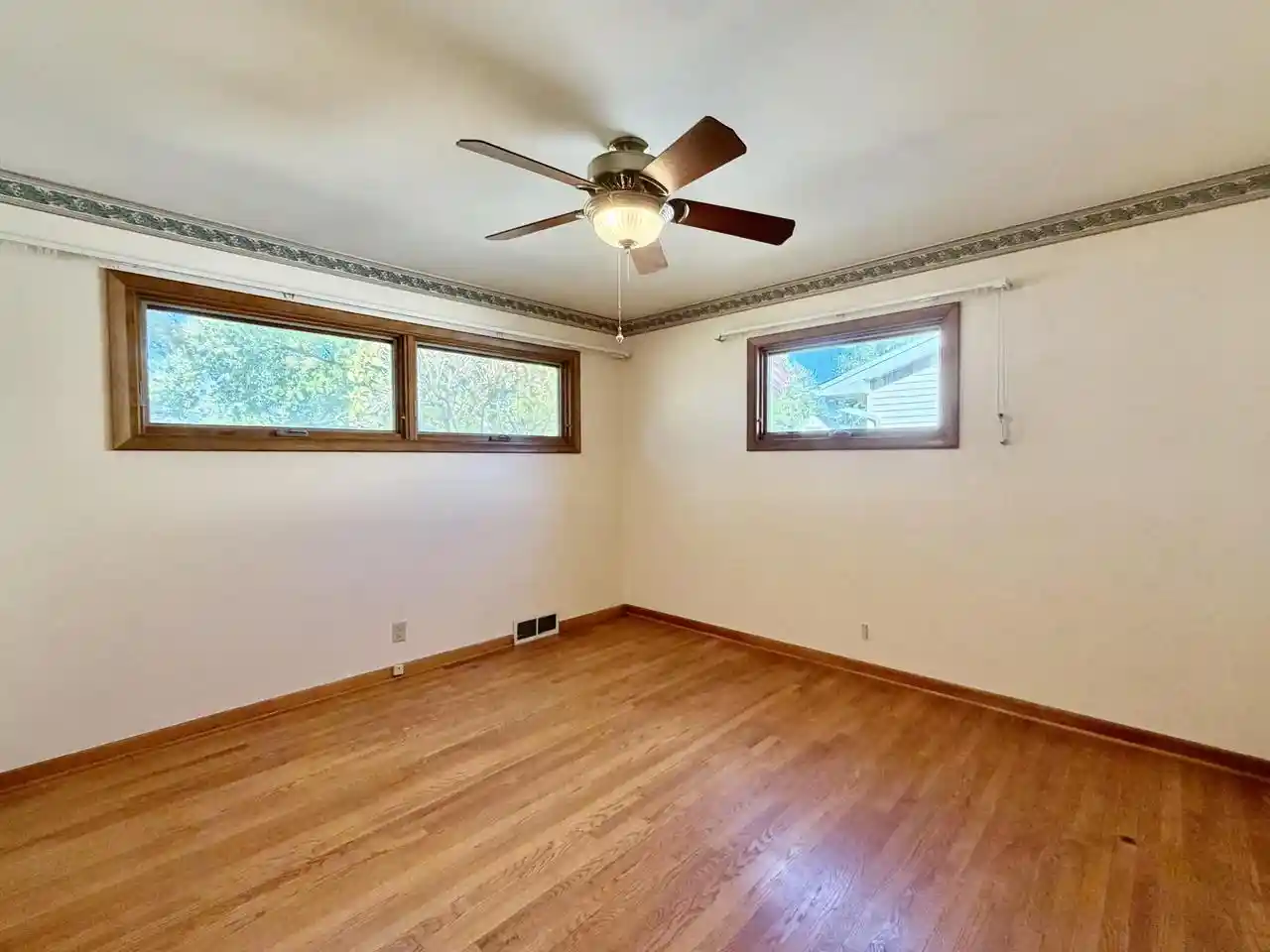 Photo 3 of Single family home for sale at 2317 31st Street S St, La Crosse, WI 54601 | MLS# 1984364 | Listing updated on 2026-10-10