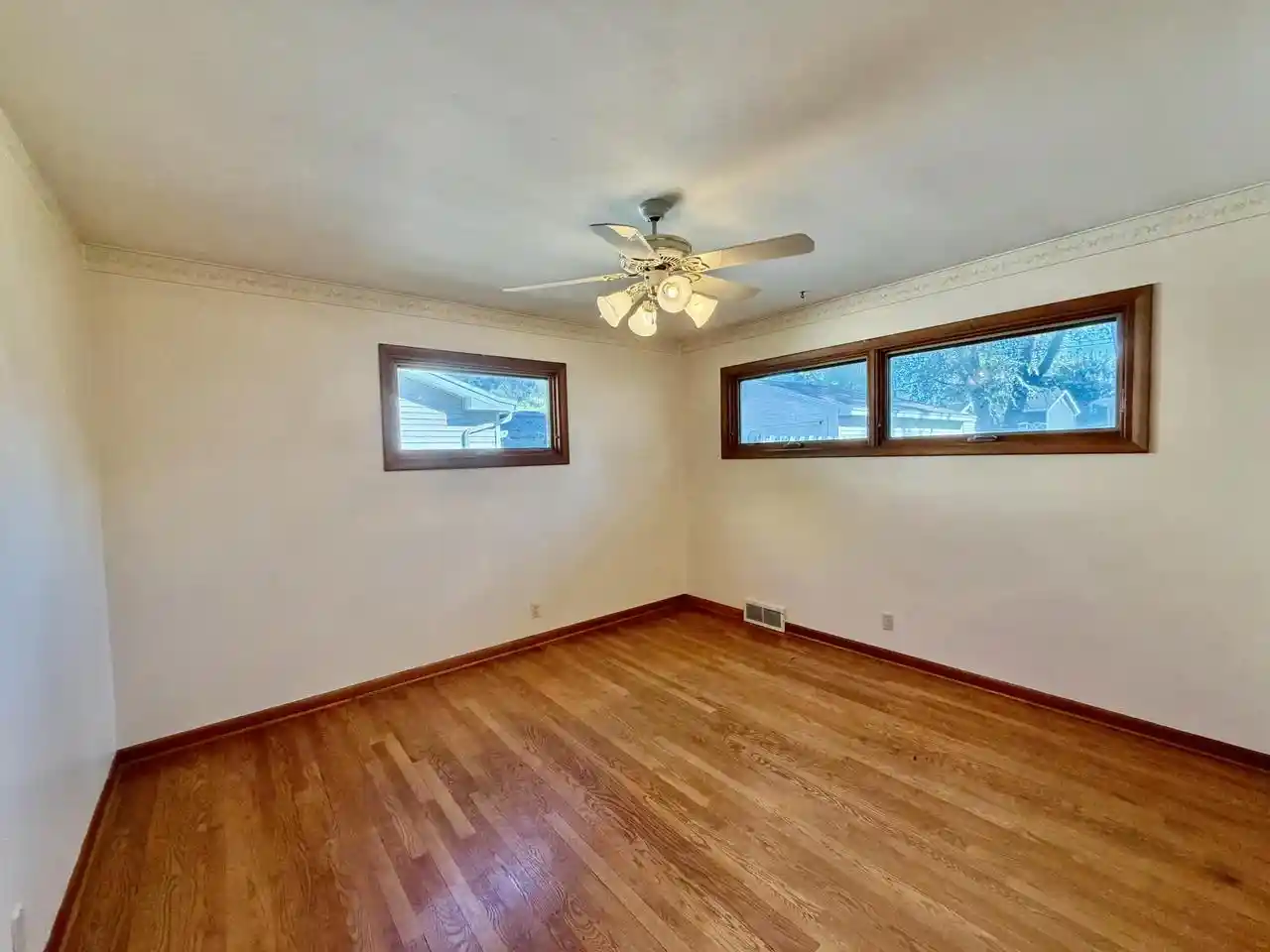 Photo 4 of Single family home for sale at 2317 31st Street S St, La Crosse, WI 54601 | MLS# 1984364 | Listing updated on 2026-10-10