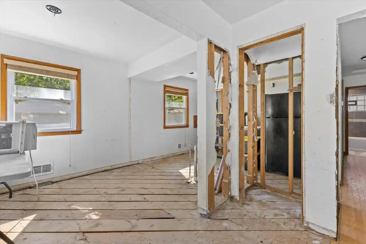 Photo 1 of Single family home for sale at 7639 W Palmetto Ave, Milwaukee, WI 53218 | MLS# 1984375 | Listing updated on 2026-10-10