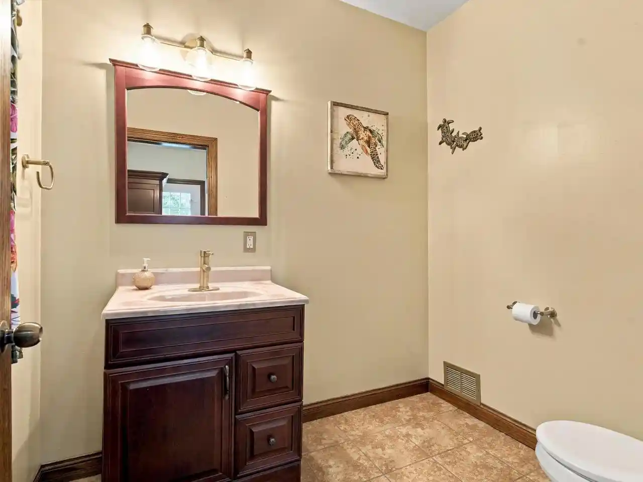 Photo 3 of Single family home for sale at 1312 E Sth 310, Manitowoc, WI 54220 | MLS# 1984382 | Listing updated on 2026-10-12