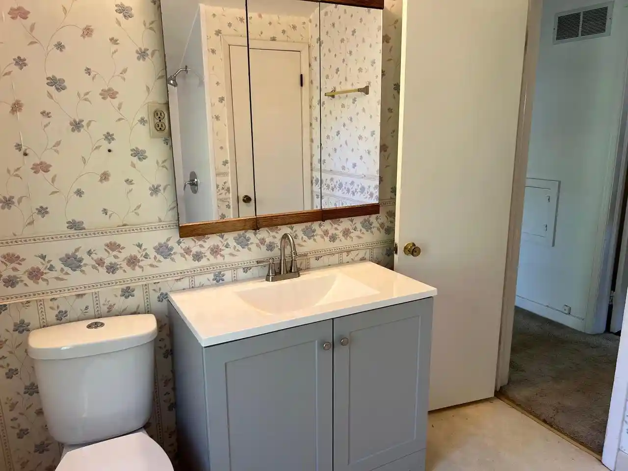 Photo 2 of Single family home for sale at 6402 W Girard Ave, Milwaukee, WI 53210 | MLS# 1984383 | Listing updated on 2026-10-10