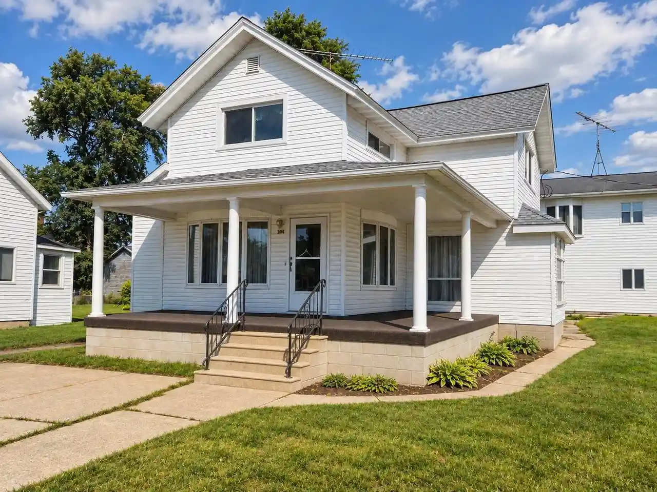 Photo 1 of Single family home for sale at 304 Harvard St, Princeton, WI 54968 | MLS# 2034456 | Listing updated on 2026-10-11