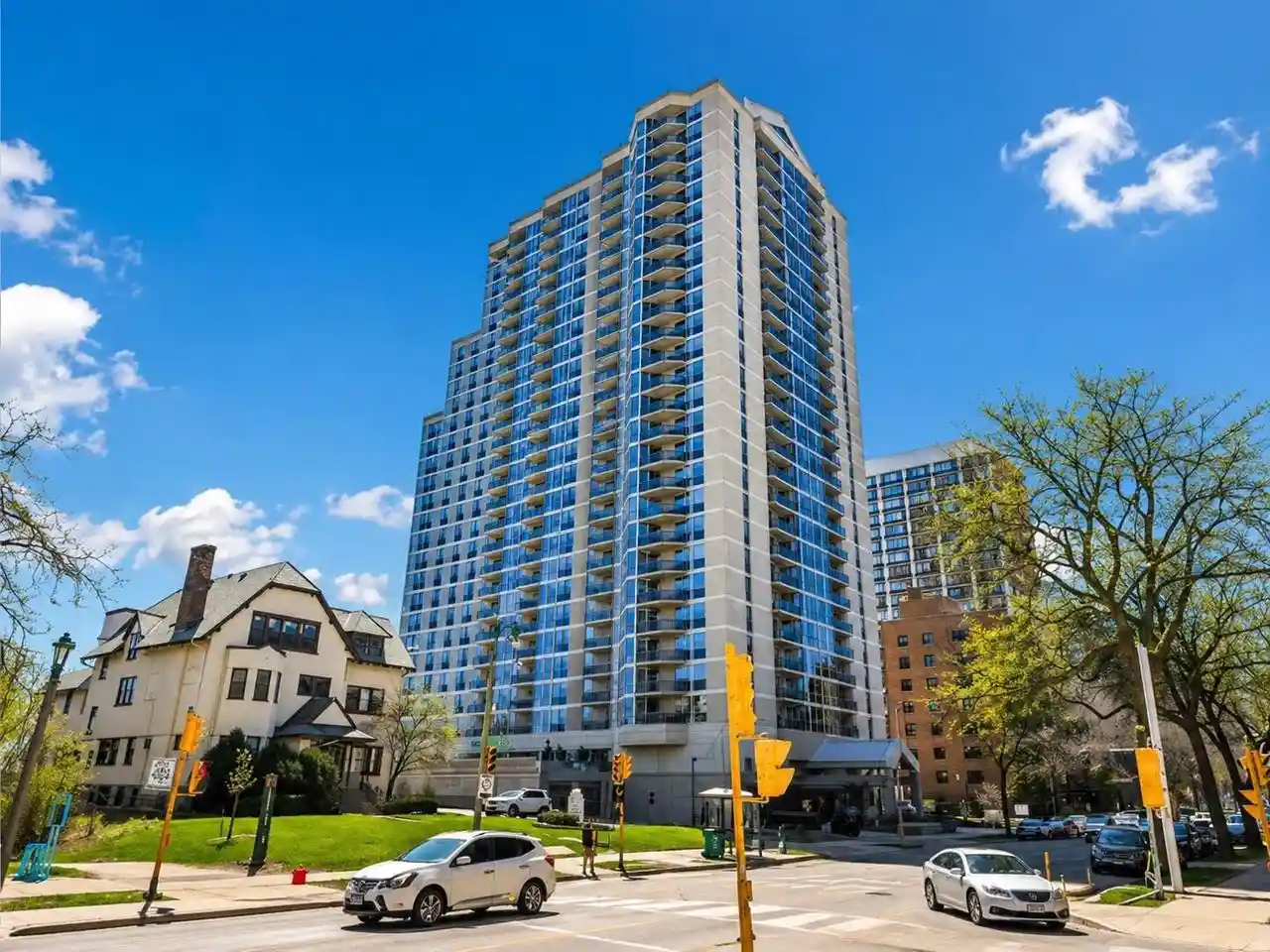 Photo 4 of Condo for sale at 1660 N Prospect Ave #505, Milwaukee, WI 53202 | MLS# 1984403 | Listing updated on 2026-10-12