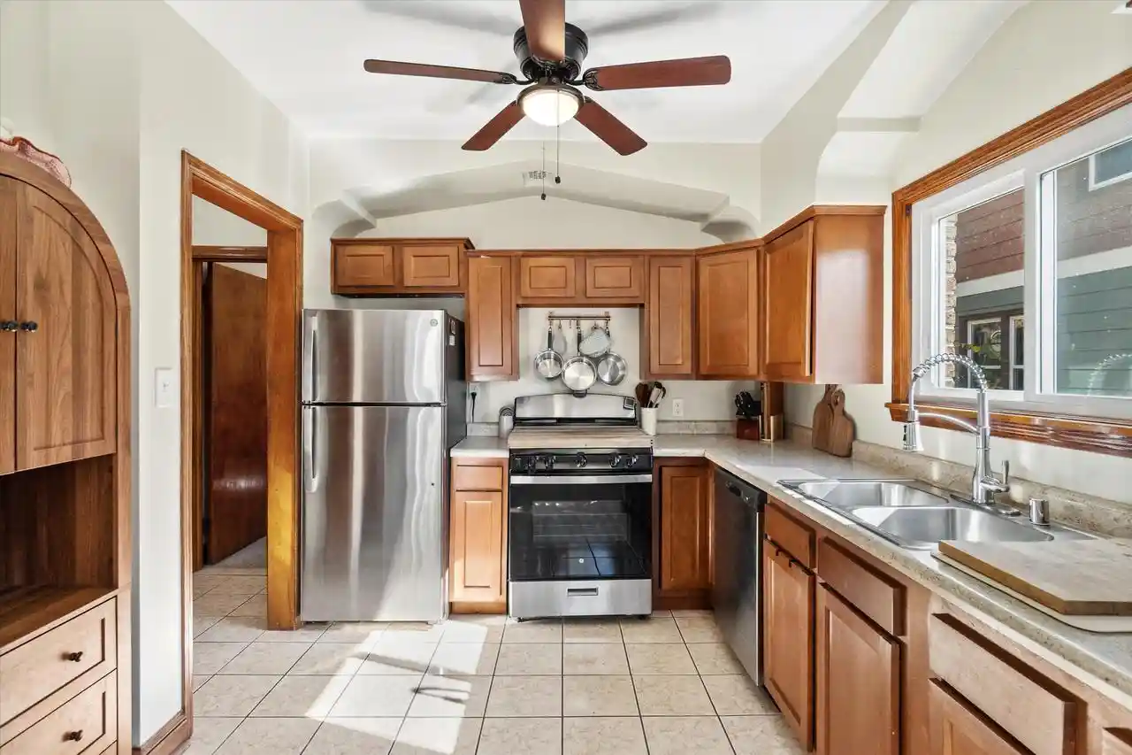 Photo 4 of Single family home for sale at 4937 W Medford Ave, Milwaukee, WI 53216 | MLS# 1984425 | Listing updated on 2026-10-29
