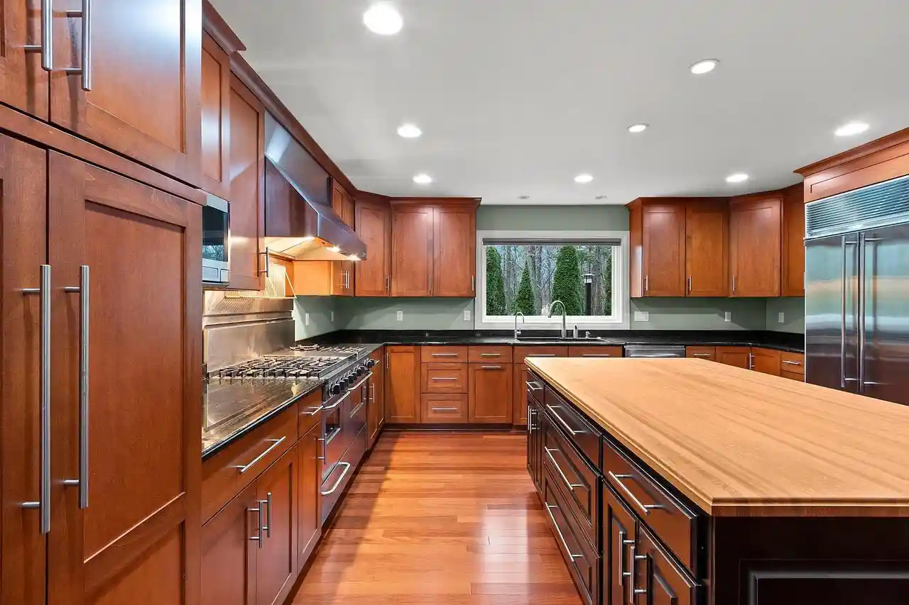 Photo 3 of Single family home for sale at 1789 Maidstone Cir, Green Bay, WI 54313 | MLS# 50334111 | Listing updated on 2026-10-30