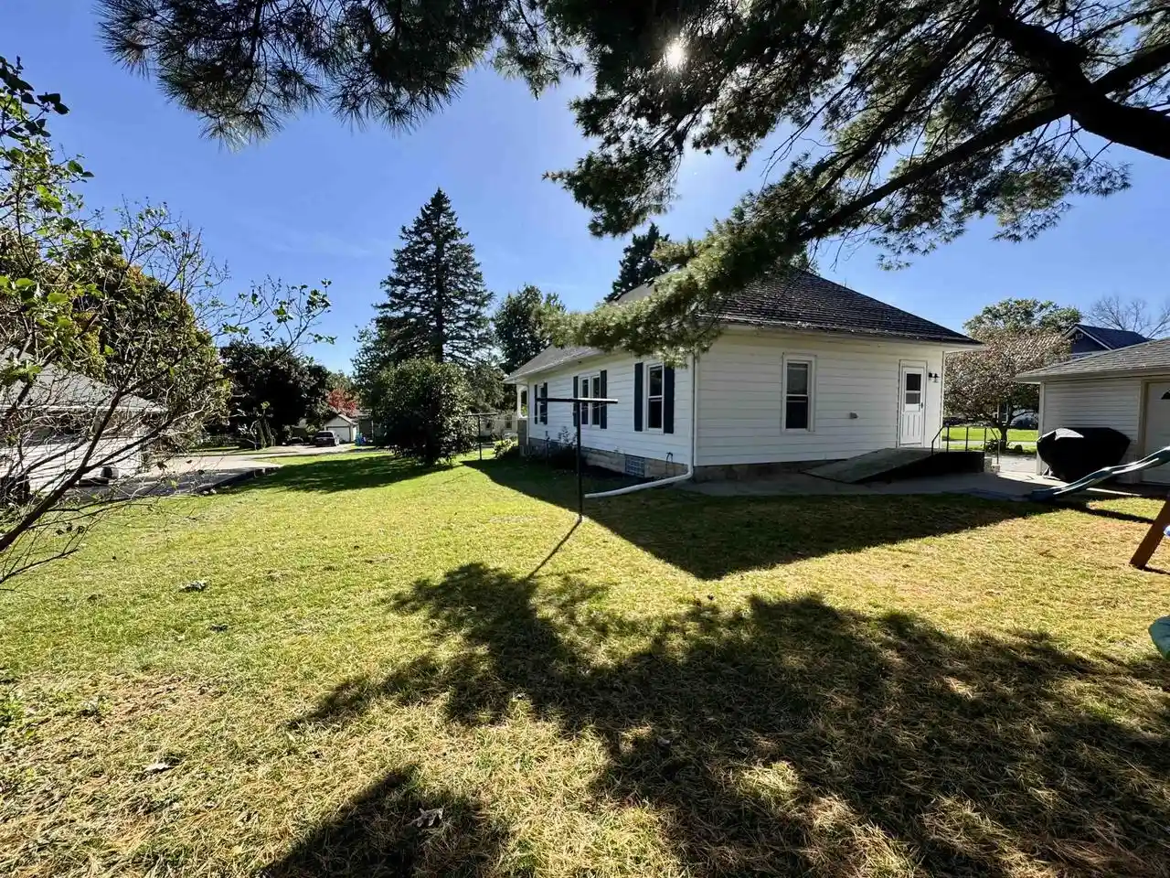 Photo 4 of Single family home for sale at 880 9th Street, Fennimore, WI 53809 | MLS# 2034469 | Listing updated on 2026-10-12