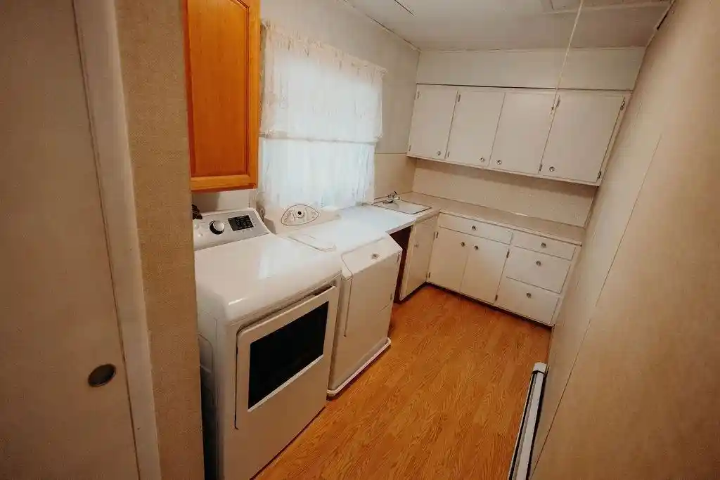 Photo 4 of Single family home for sale at 906 Chestnut St, Marathon, WI 54448 | MLS# 22605087 | Listing updated on 2026-10-20
