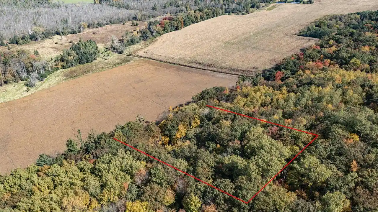 Photo 4 of Single family home for sale at E963 Nottleson Rd, Scandinavia, WI 54977 | MLS# 50334119 | Listing updated on 2026-10-12
