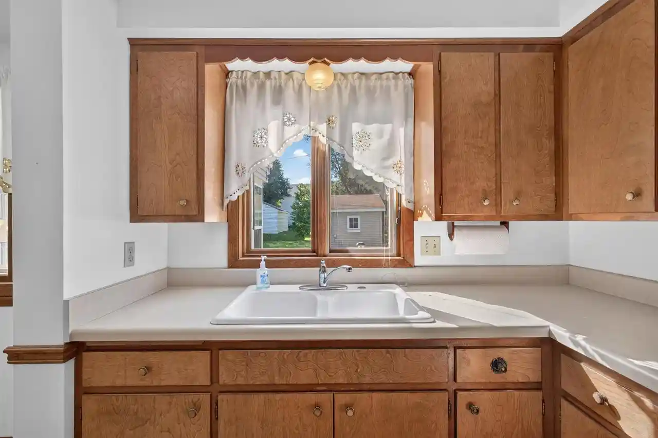 Photo 3 of Single family home for sale at 1608 Harold St, Green Bay, WI 54302 | MLS# 50334125 | Listing updated on 2026-10-12