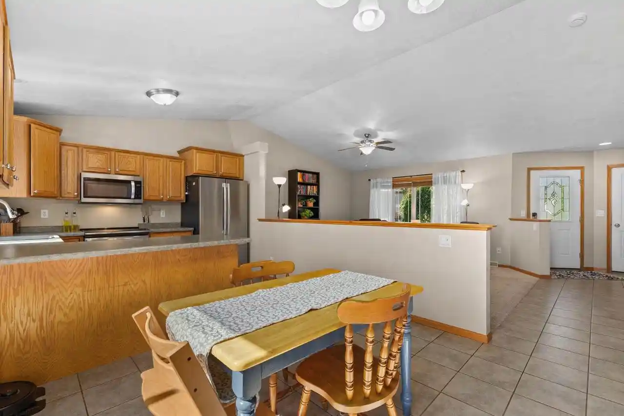 Photo 4 of Single family home for sale at 3110 Bailey Ct, Oshkosh, WI 54904 | MLS# 50334130 | Listing updated on 2026-10-16