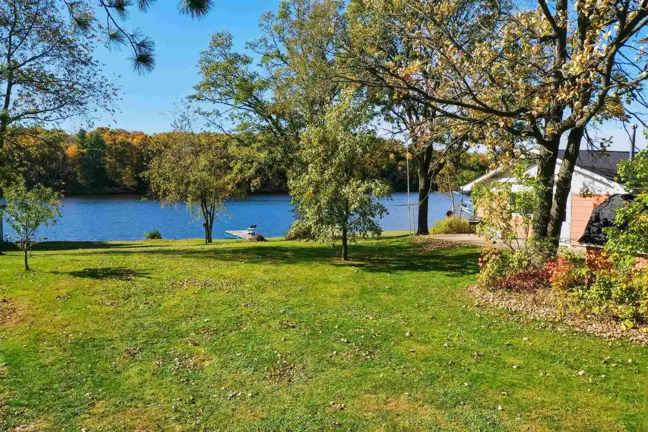 Photo 1 of Single family home for sale at W9253 Silver Spring Rd, Holcombe, WI 54745 | MLS# 22605093 | Listing updated on 2026-10-19
