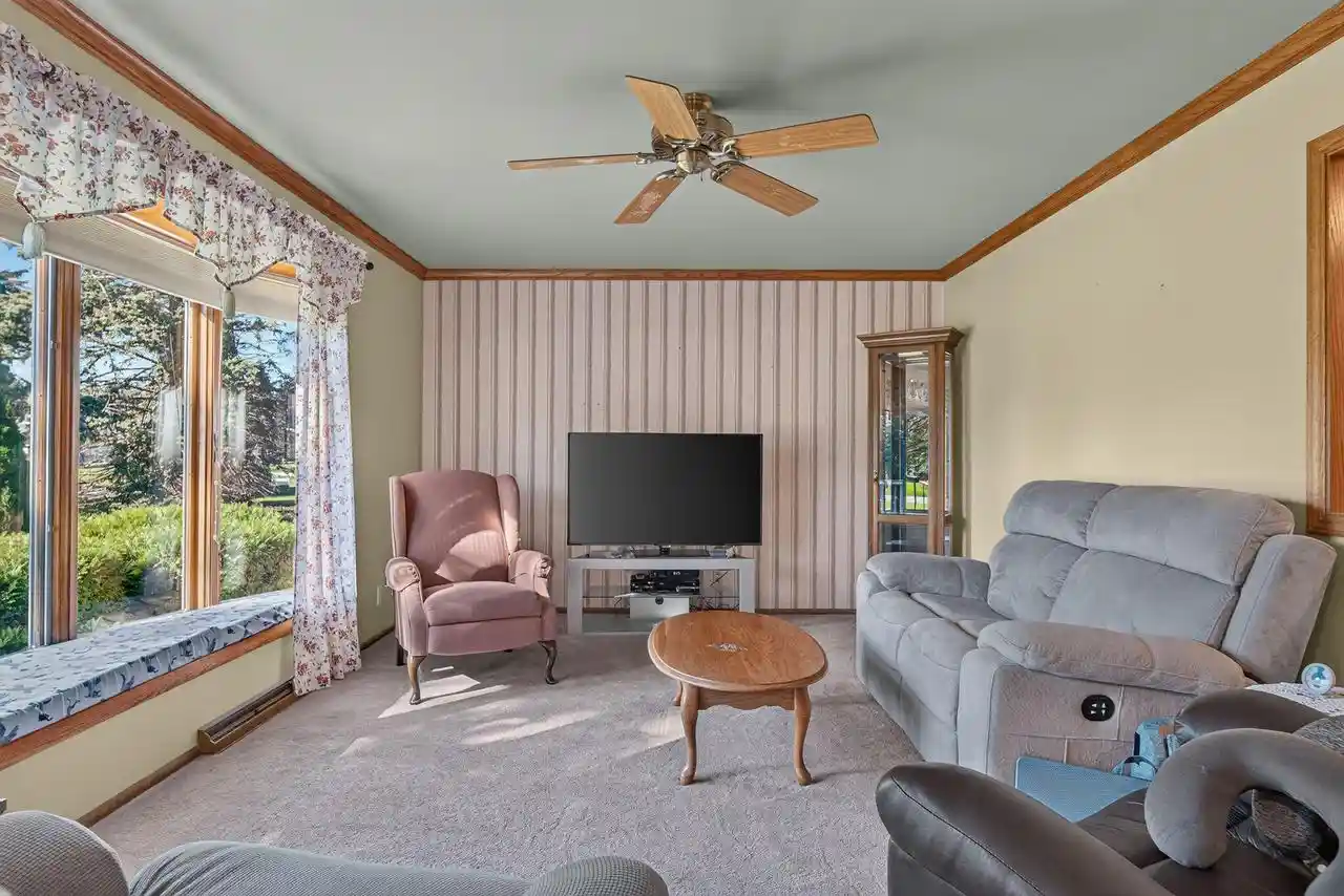 Photo 4 of Single family home for sale at 4303 E Parke Ridge Ln, Sheboygan, WI 53083 | MLS# 1984456 | Listing updated on 2026-10-13