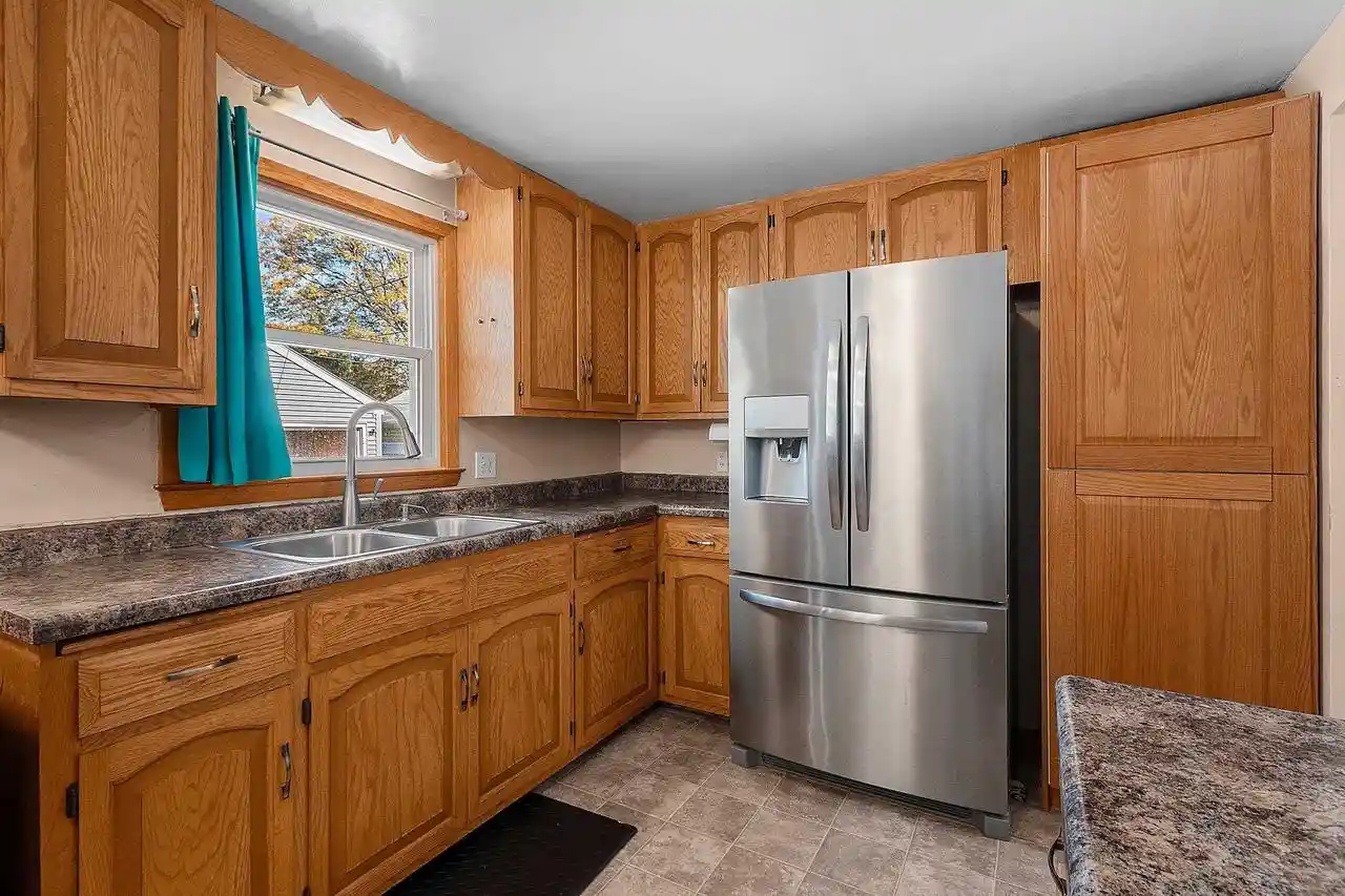 Photo 2 of Single family home for sale at 1328 Reed St, Green Bay, WI 54303 | MLS# 50334143 | Listing updated on 2026-10-12