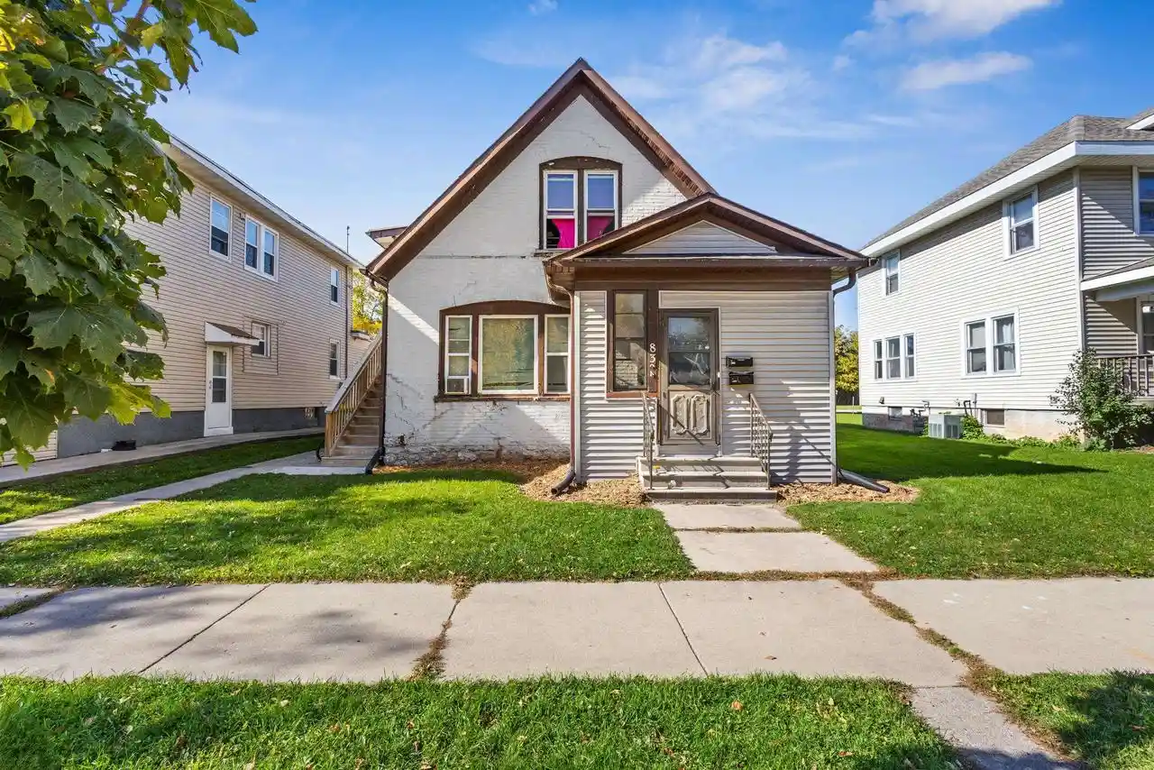 Photo 1 of Multi family home for sale at 832 S Maple Ave, Green Bay, WI 54304 | MLS# 50334147 | Listing updated on 2026-10-12