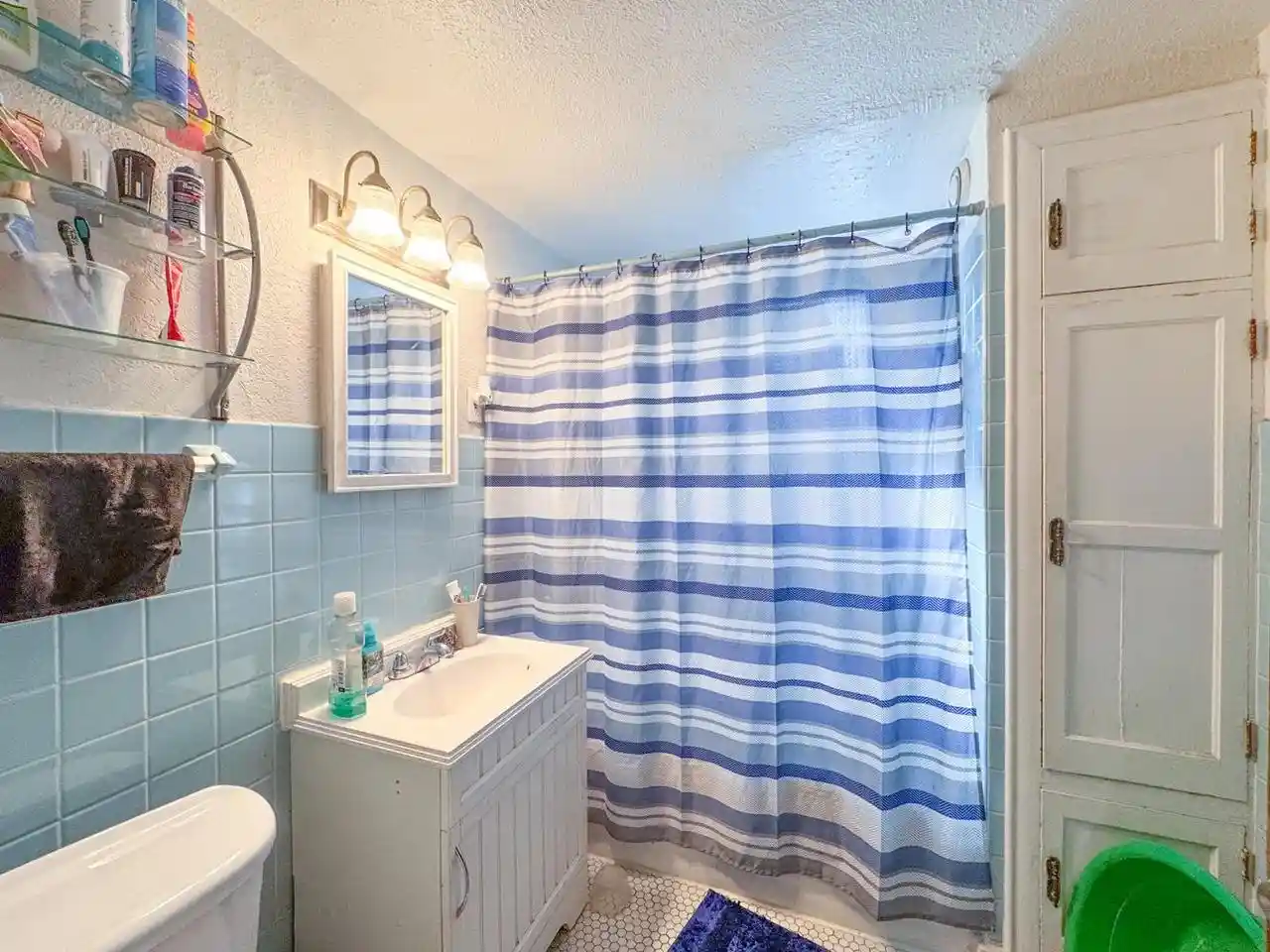 Photo 3 of Multi family home for sale at 200 Oak St, Green Bay, WI 54303 | MLS# 50334149 | Listing updated on 2026-10-12