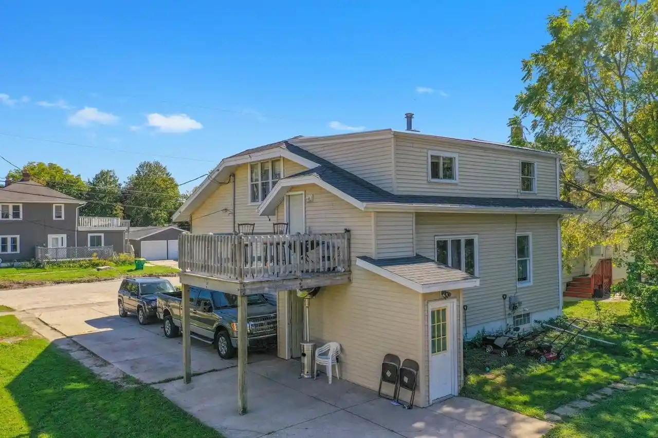Listing Photo 5 - Condo for sale in building located at 200 Oak St, Green Bay, WI 54303