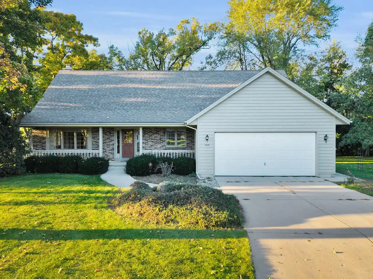 Photo 1 of Single family home for sale at 6196 Oak Brk Dr, Burlington, WI 53105 | MLS# 1984461 | Listing updated on 2026-10-13
