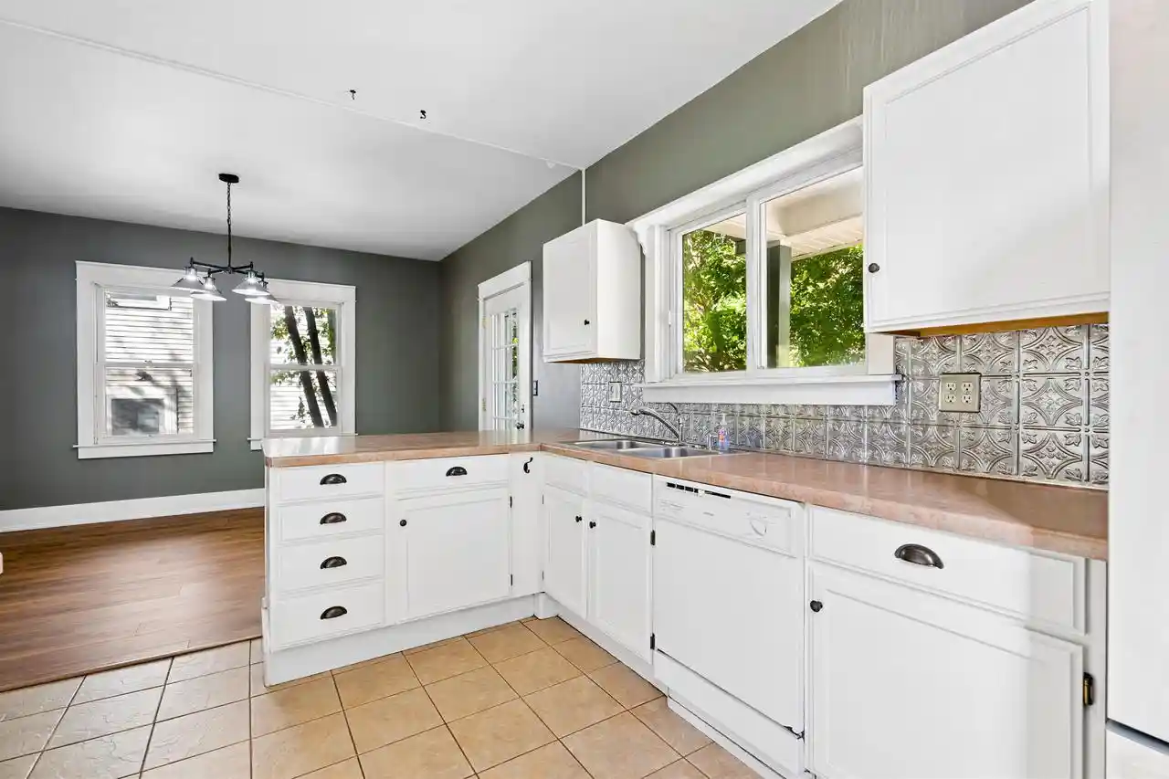 Photo 1 of Single family home for sale at 514 E Mckinley St, Appleton, WI 54915 | MLS# 50334156 | Listing updated on 2026-10-12