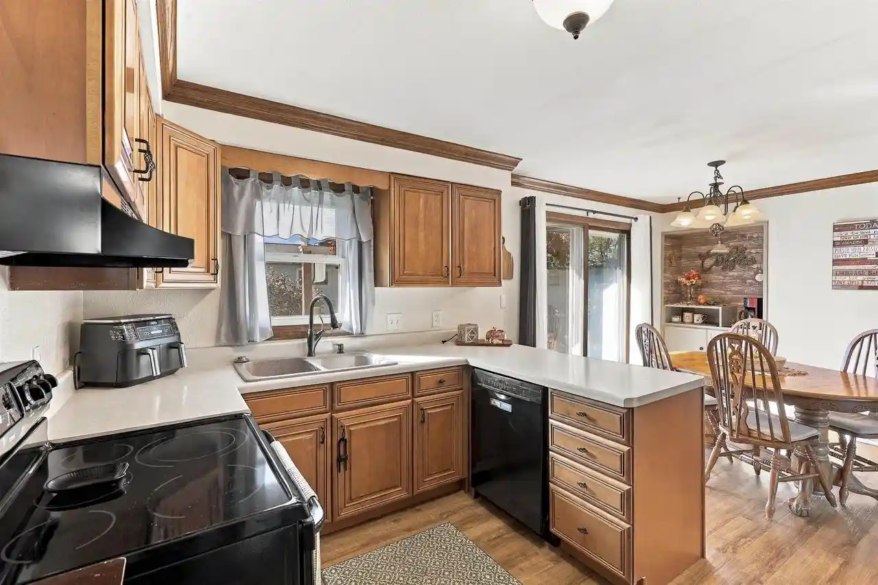 Photo 2 of Single family home for sale at 1611 Jennie St, Menasha, WI 54952 | MLS# 50334157 | Listing updated on 2026-10-18