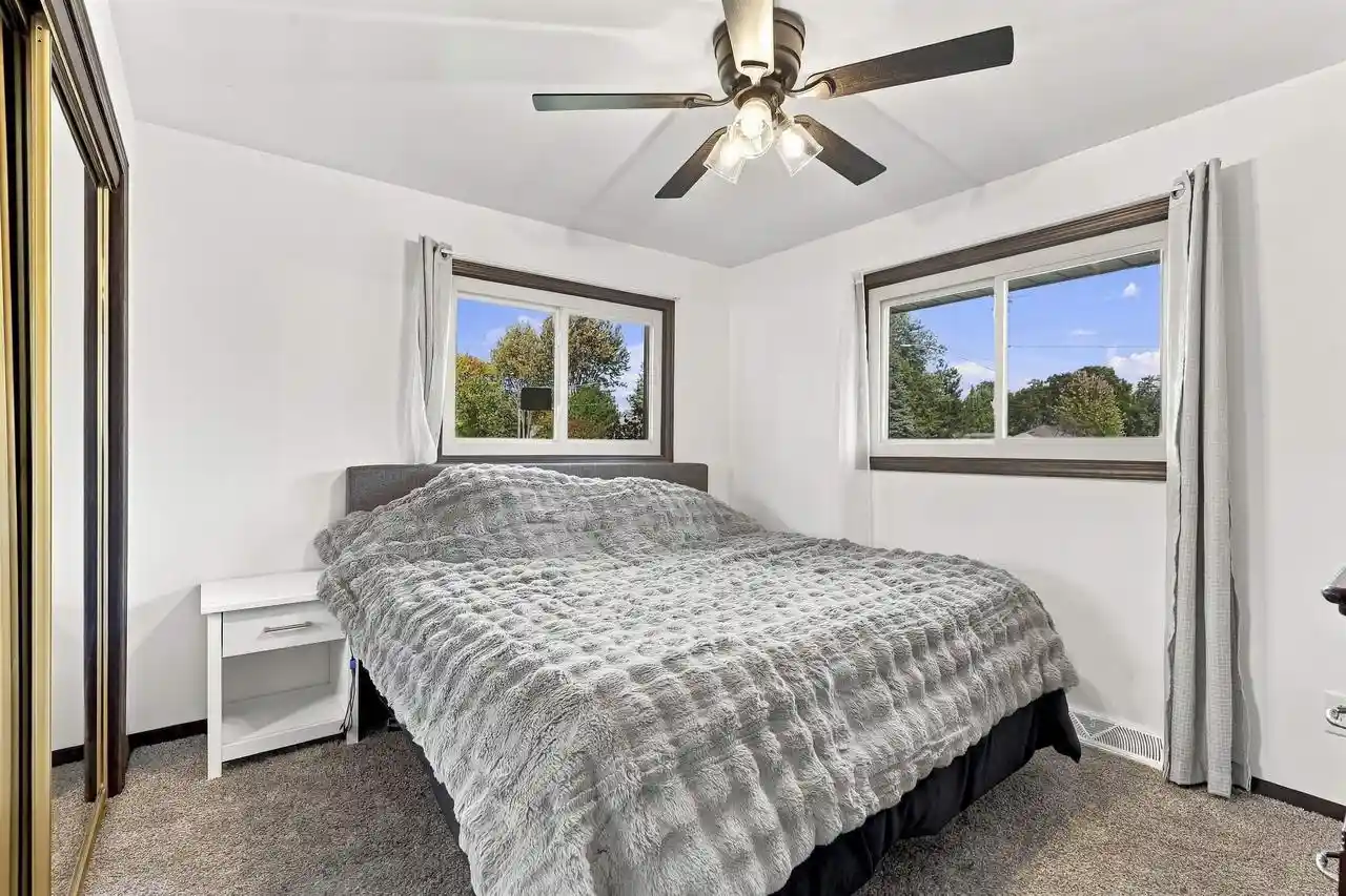 Photo 4 of Single family home for sale at 1611 Jennie St, Menasha, WI 54952 | MLS# 50334157 | Listing updated on 2026-10-18